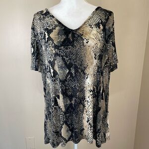 Jaclyn Smith| XLarge | snake print| stretch| Lightweight